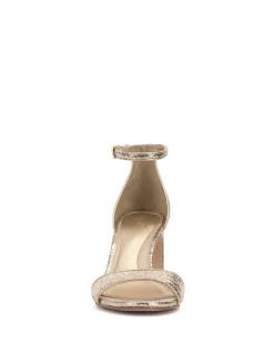 Annay Sandal