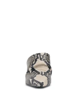 Carlie Mule