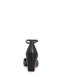 Sorenn Sandal