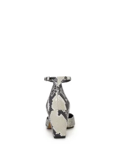 Sorenn Sandal
