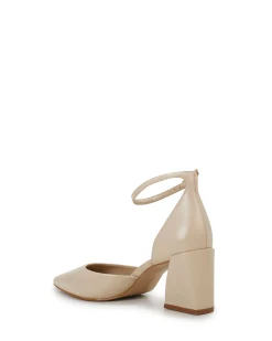 Sorenn Sandal