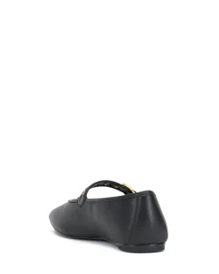 Vinica Mary Jane Flat