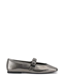 Vinica Mary Jane Flat