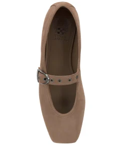 Vinica Mary Jane Flat
